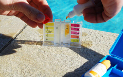 Eau trouble piscine : causes et solutions pour retrouver une eau cristalline