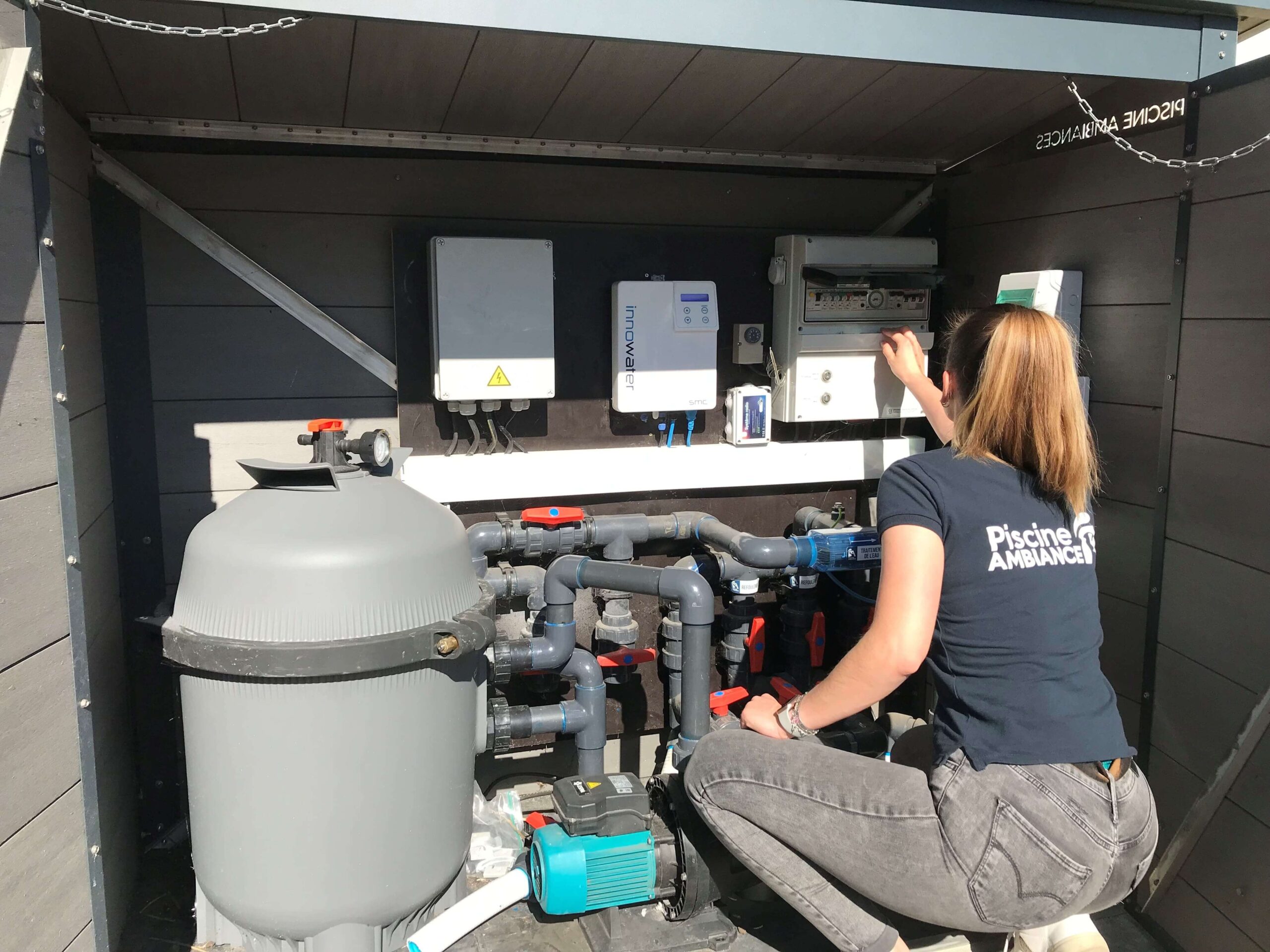 Local-technique-piscine filtration piscine ambiance