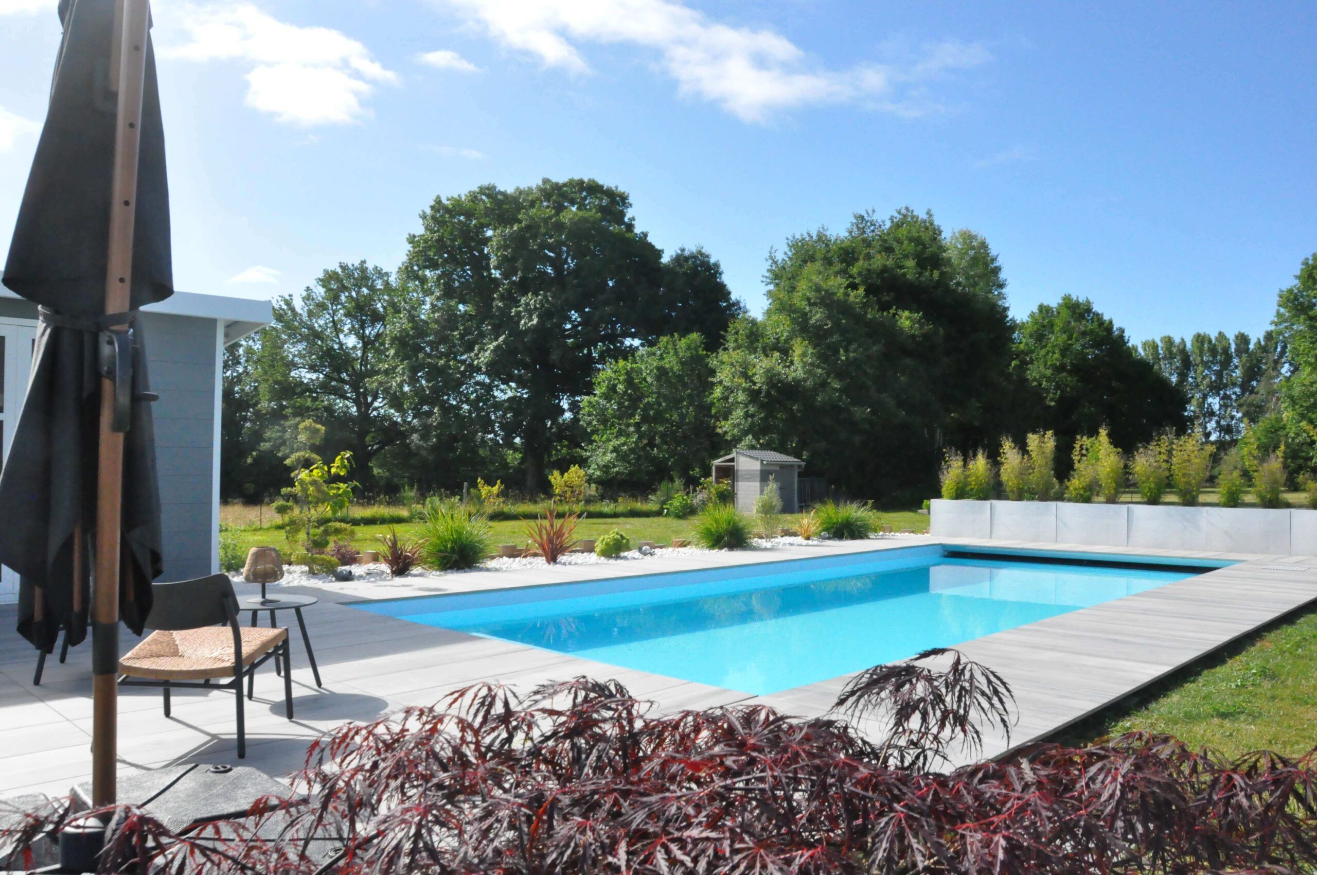piscine-sur-mesure Achat de piscine classique par Piscine Ambiances